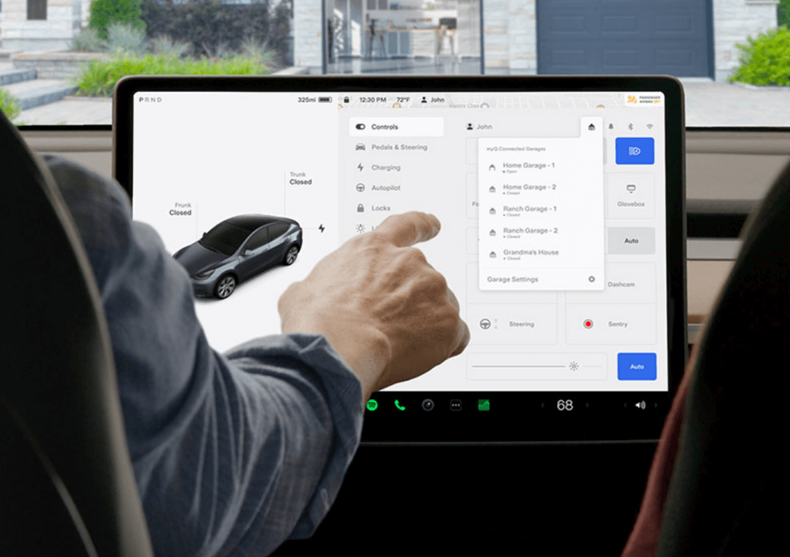 Tesla screen